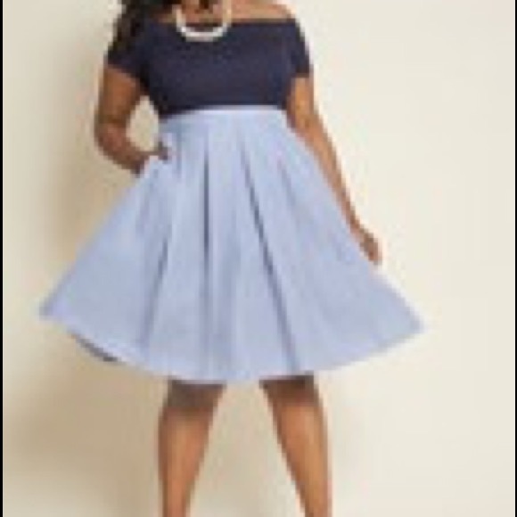 NEVER WORN Off the Shoulder White and Navy A Line - Picture 3 of 6